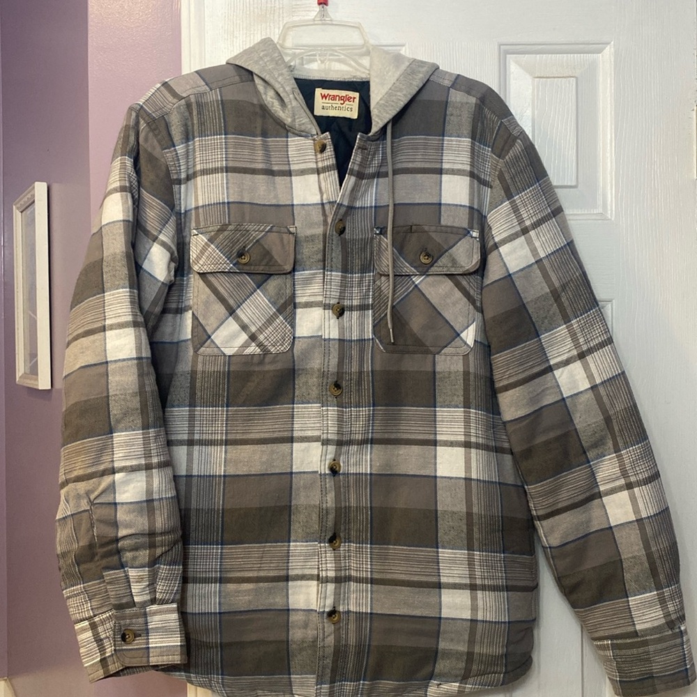 Wrangler Men’s Small quilted flannel jacket